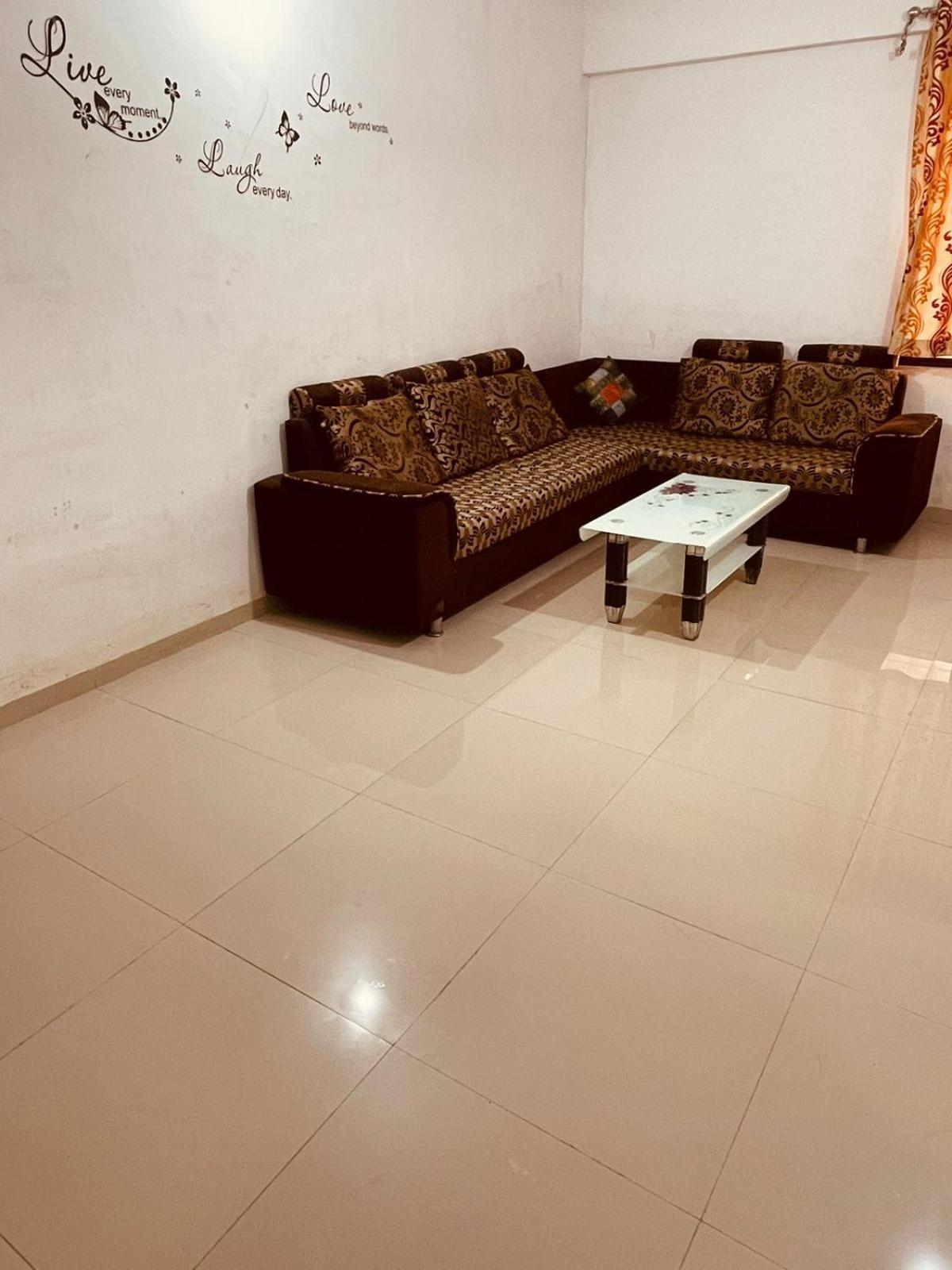 Namaste Nirvana Appartments Daman Exterior foto